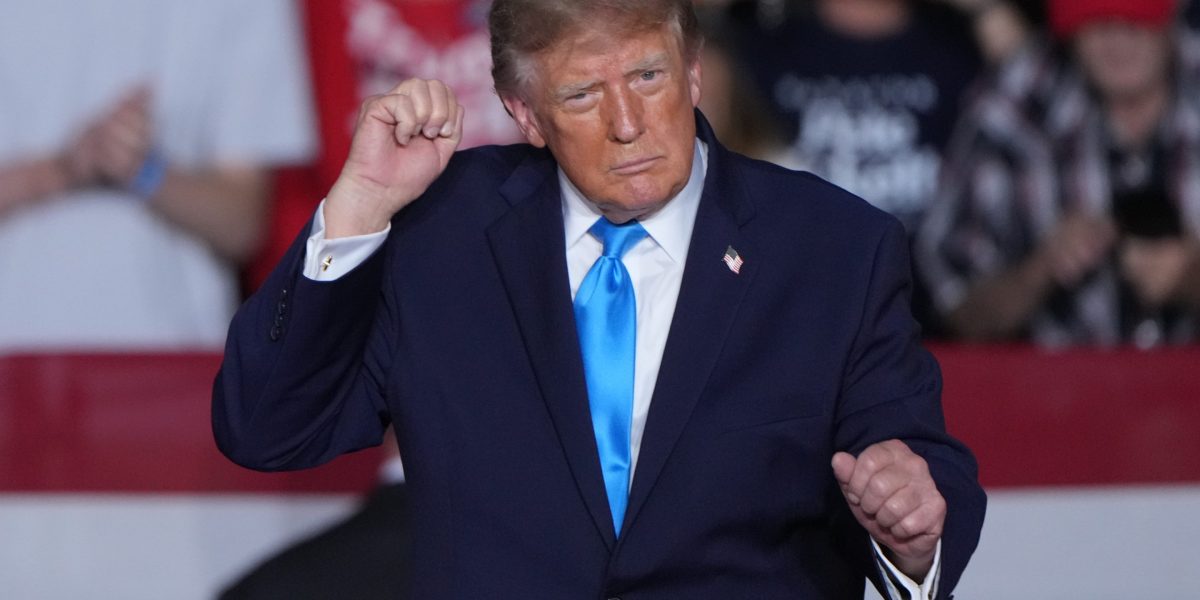 Republicans fear 2:1 cash advantage will lose to toxic Trump unpopularity: ‘A million dollars of advertising in October is a drop in the bucket’