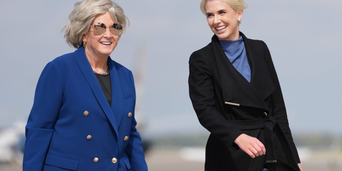 Air Force One passengers reveal Trump’s inner circle and who is ‘whispering in his ear and talking softly in private quarters’