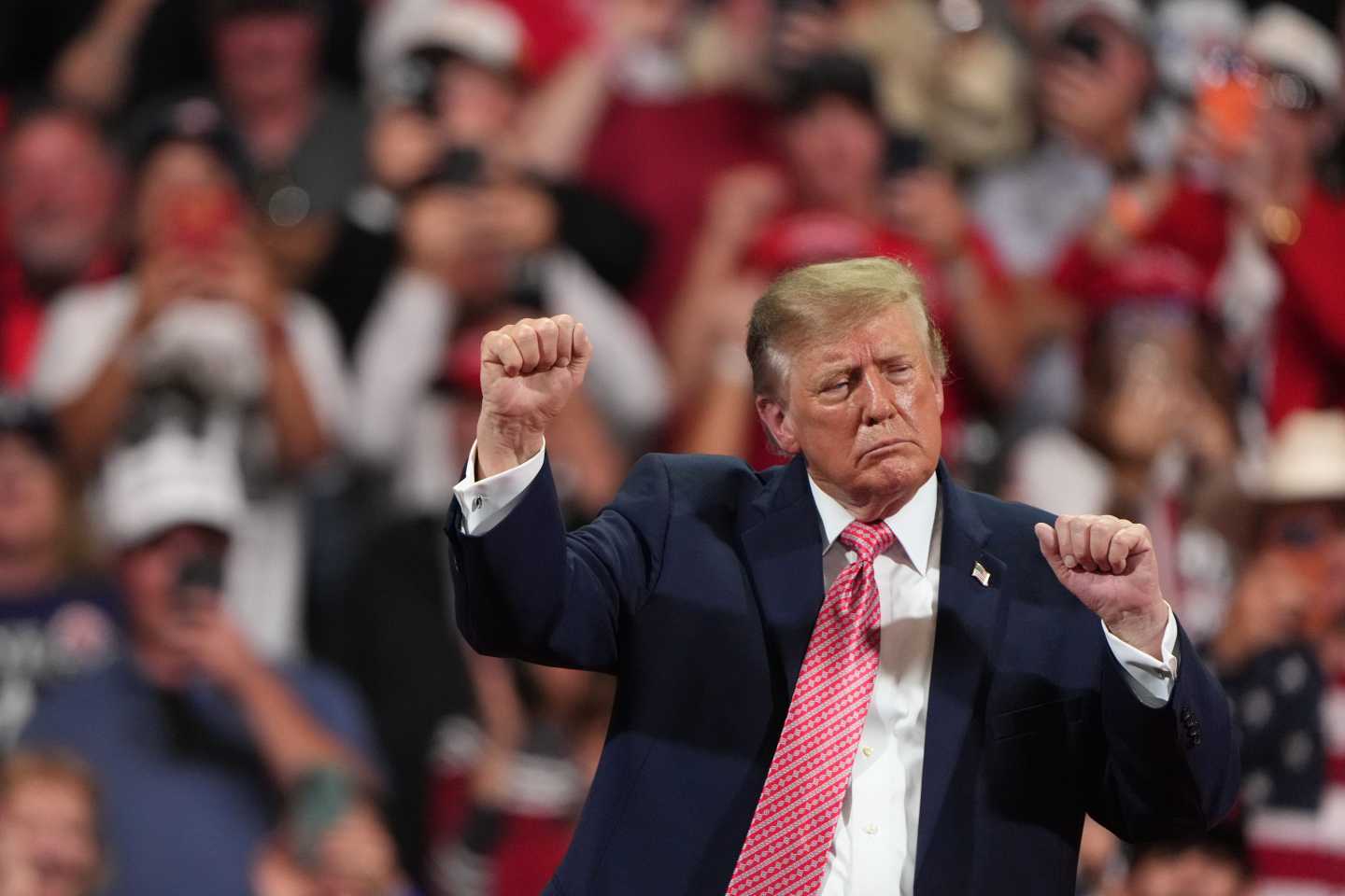 Tipsters for suspected government fraud can get up to $30,000 under a $25 million whistleblower program Trump and Vance are set to announce