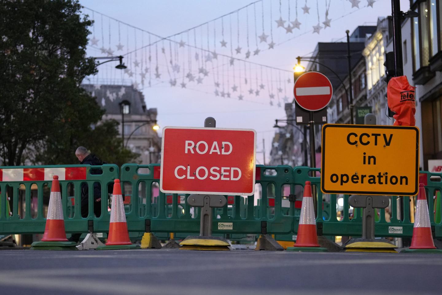 Oxford Street still sees about half a million visitors a day, but city officials say diverting vehicle traffic can help it rival global shopping hubs like Times Square.