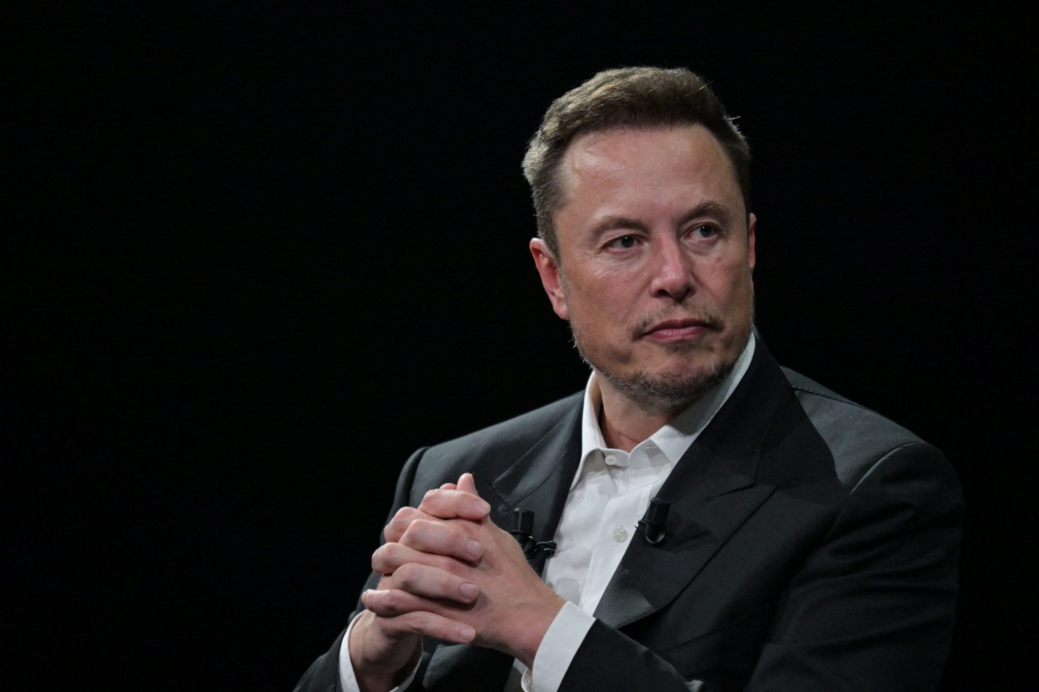 Elon Musk just lost his trillionaire status again after three days—but he says ‘it’s not like it’s sitting in a bank account’ anyway
