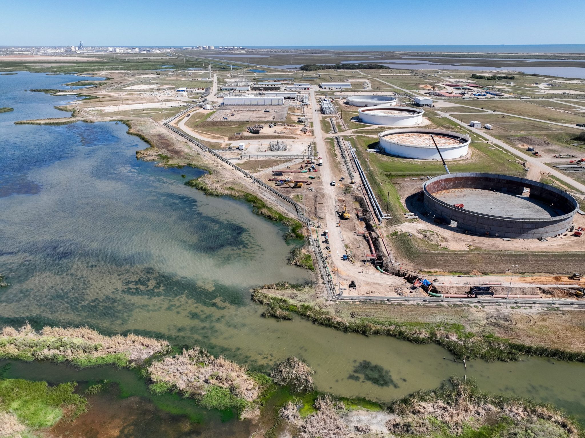 U.S. shale executives have no idea when the oil market will go off a cliff