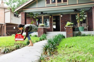 Redfin: Record Sellers Cut Prices, Signaling Buyer's Market