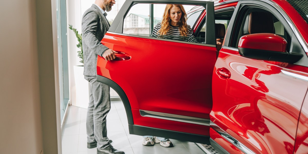 Car payments just hit a record $787 a month—and 1 in 4 new-car buyers is now signing a 7-year loan