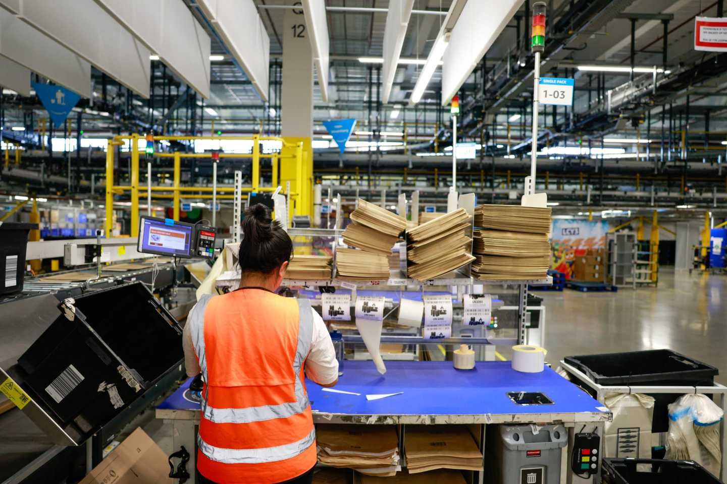 Amazon cut 30,000 corporate jobs to focus on AI. Now it’s promising 30,000 entry-level roles in the UK by 2030