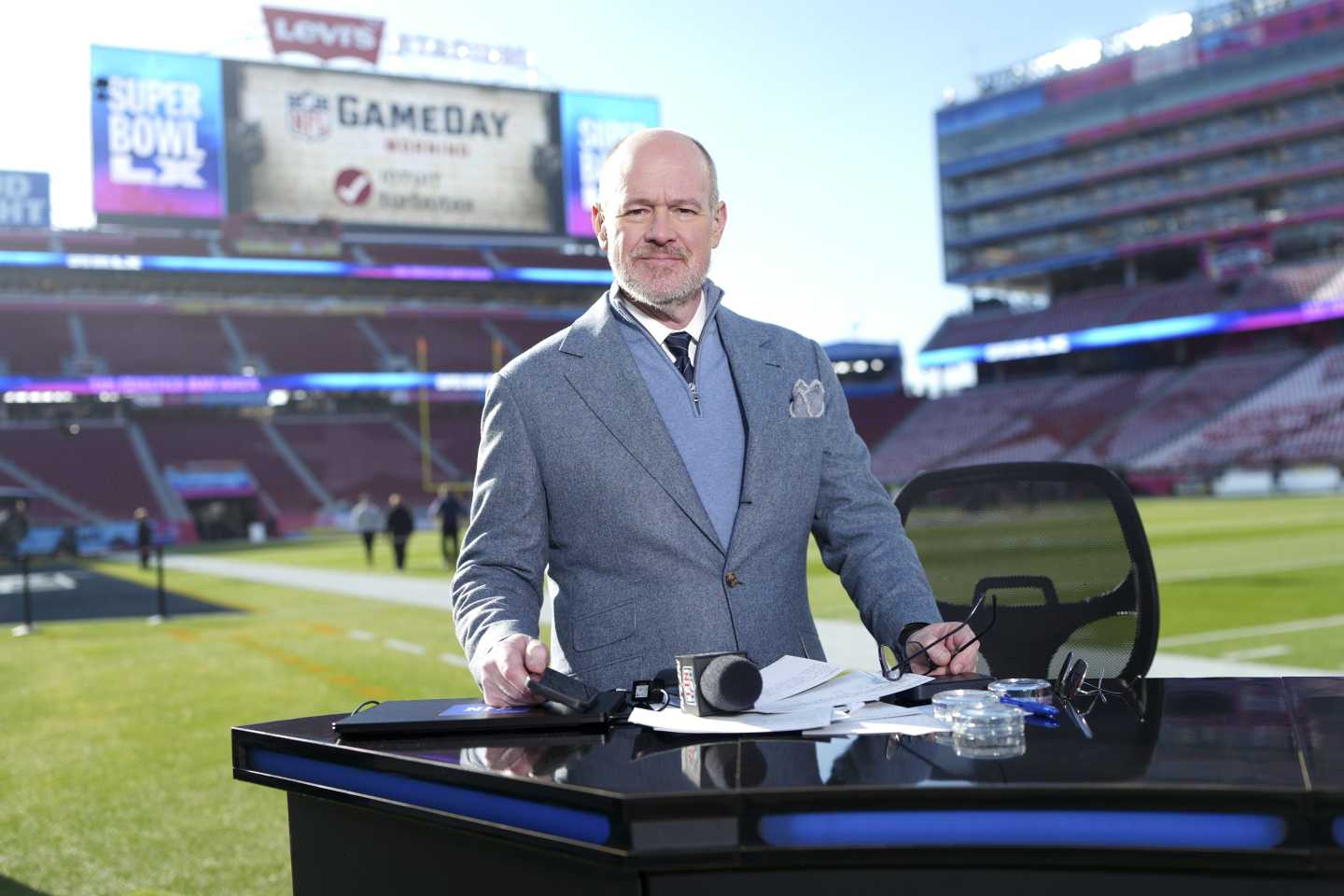 Rich Eisen went from SportsCenter to NFL Network to owning his show. Now he’s back at ESPN, betting ’90s nostalgia still sells