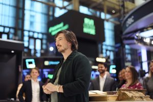 EXCLUSIVE: Robinhood bets $10 million on AI coding tool maker Cognition—after previously backing a rival