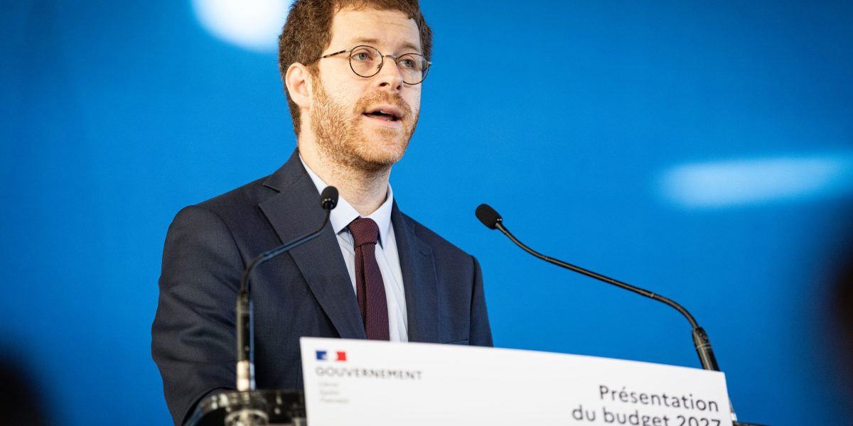 ‘We cannot sweep the dust under the carpet’: French debt is projected to grow to 122% of its GDP ‘We cannot sweep the dust under the carpet’: French debt is projected to grow to 122% of its GDP