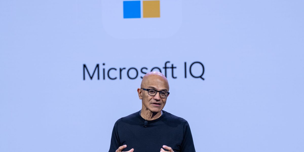 Microsoft&rsquo;s cloud growth accelerates, and so too does the spending