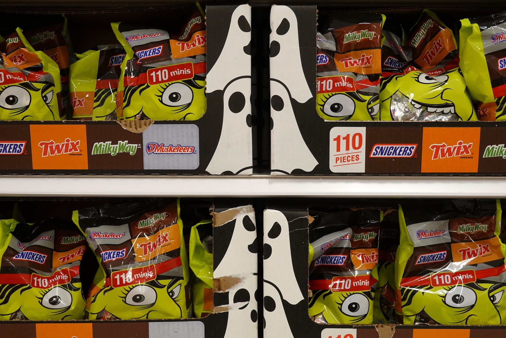 Hershey warns Americans squeezed by gas prices are buying less candy—and Halloween’s final days are ‘really critical’
