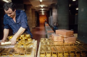 Central banks around the world are quietly stockpiling four times more gold than usual and are moving it out of the U.S.