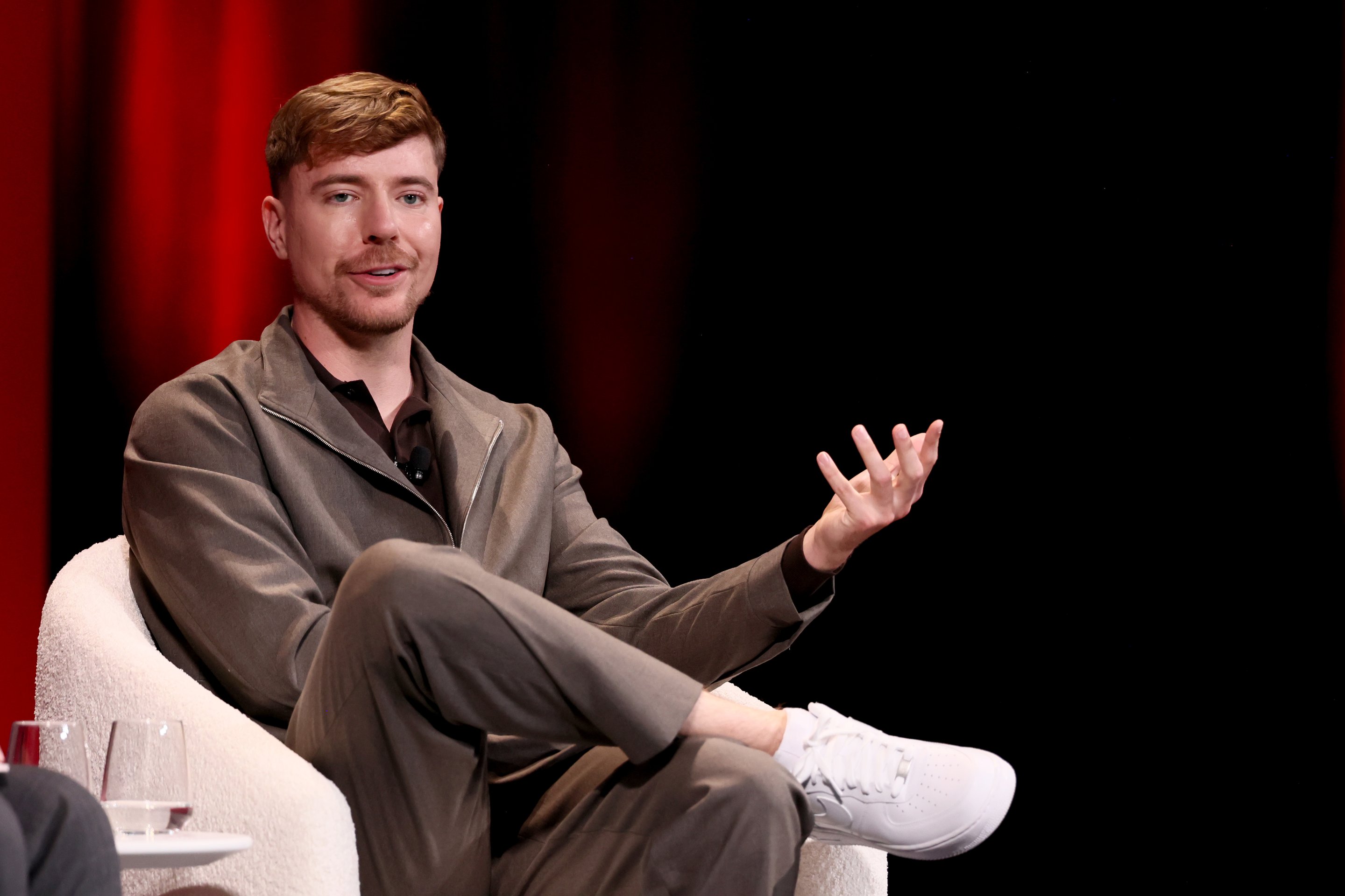 fortune.com - Karrin Vasby Anderson - America's not actually polarized. It can agree on Mr. Beast - and Joe Rogan